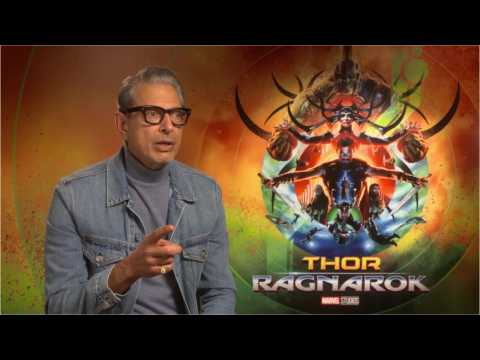 VIDEO : Jeff Goldblum Thinks His Grandmaster Character Survived The Events Of 'Infinity War'