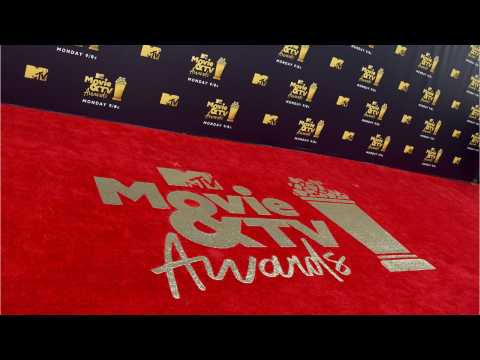 VIDEO : Looks From The 2018 MTV Movie & TV Awards Show