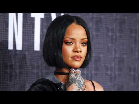 VIDEO : Rihanna Has an Explanation For All the Times She Stole Wine Glasses From Restaurants