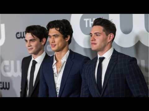 VIDEO : Riverdale Star Apologizes For Offensive Comments