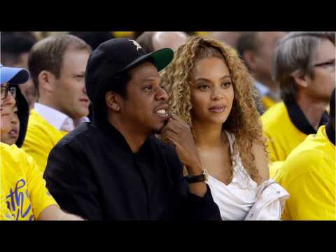 VIDEO : Jay-Z & Beyonc Shock Music World With New Album