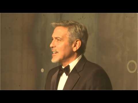 VIDEO : George Clooney Injured In Motorcycle Accident