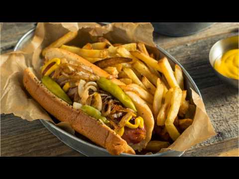 VIDEO : Costco Killing The Polish Hot Dog