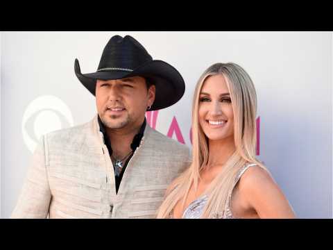 VIDEO : Jason Aldean & Wife Brittany Expecting Baby #2
