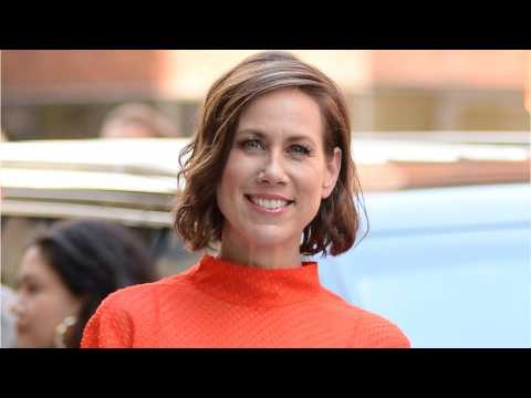 VIDEO : Actor Miriam Shor On Her Turn Behind The Camera Directing An Episode Of 'Younger'