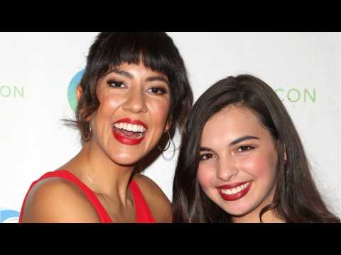 VIDEO : ?Brooklyn Nine-Nine? Stars To Guest Star On ?One Day at a Time?