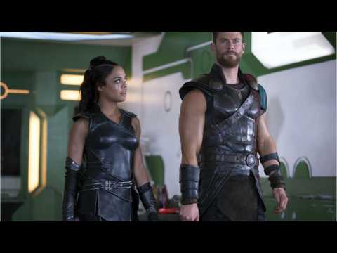 VIDEO : 'Thor: Ragnarok's Netflix Description Is Hilariously Punny