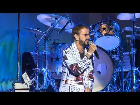 VIDEO : Ringo Starr desata la 'Beatlemana' en Barcelona