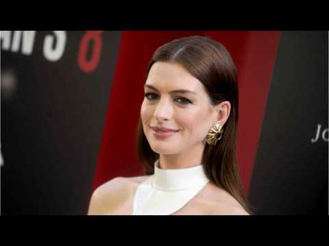 VIDEO : Are You An Anne Hathaway Hater? Here's What She Thinks.