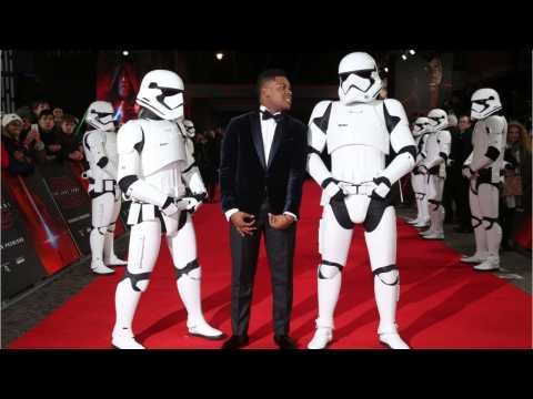 VIDEO : John Boyega Weighs in on Star Wars Harassment on Social Media