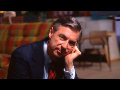 VIDEO : Fred Rogers Celebrated For Mister Rogers' Neighborhood 50th Anniversary