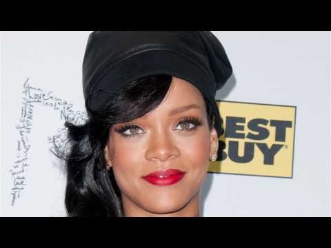 VIDEO : Chest Tattoos Popular Thanks To Rihanna
