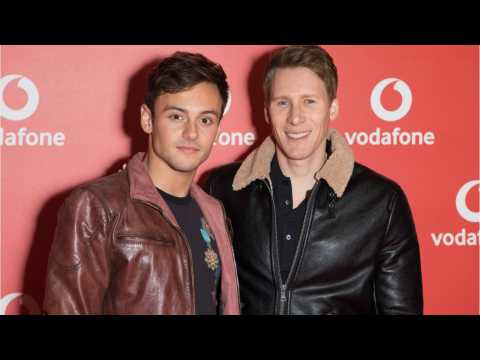 VIDEO : Diver Tom Daley And Dustin Lance Black Welcome New Son