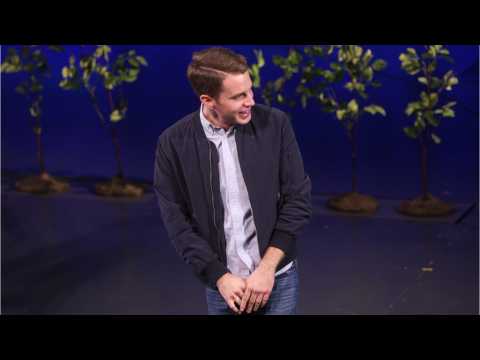 VIDEO : Why Do Queer People Love 'Dear Evan Hansen'?