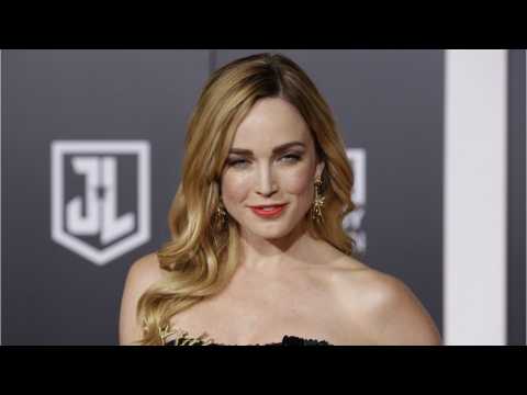 VIDEO : 'Arrowverse' Star Caity Lotz Opens Up About The Awkwardness Of Sex Scenes