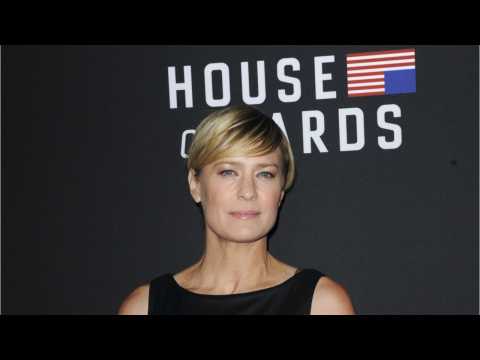 VIDEO : 'House of Cards' Teaser Features Claire Underwood