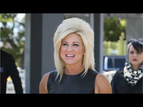 VIDEO : Long Island Medium Theresa Caputo Files for Divorce From Husband Larry