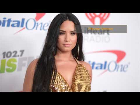 VIDEO : Demi Lovato Shades Former Life Coach