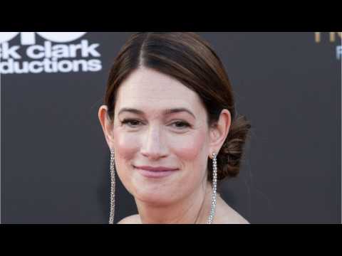 VIDEO : Gillian Flynn Talks Process Of Turning Sharp Objects Into A TV Show