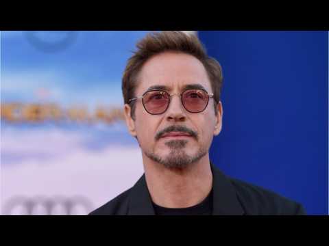 VIDEO : Robert Downey Jr. Celebrates July 4th With Iron Patriot