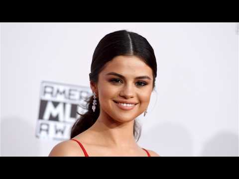 VIDEO : Selena Gomez Creepy Video Backlash