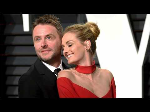 VIDEO : Lydia Hearst Defends Husband Chris Hardwick Amid Abuse Allegations