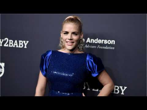 VIDEO : Busy Phillips Prepares To Join The Late Night Scene