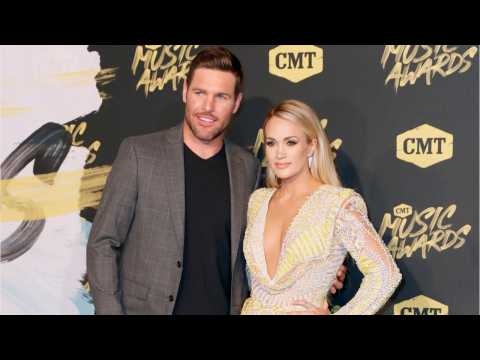 VIDEO : Carrie Underwood And Hubby Mike Fisher Sizzle At 2018 CMT Music Awards