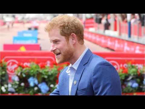 VIDEO : Honeymoon Glow? Prince Harry Steps Out Solo For London Workout