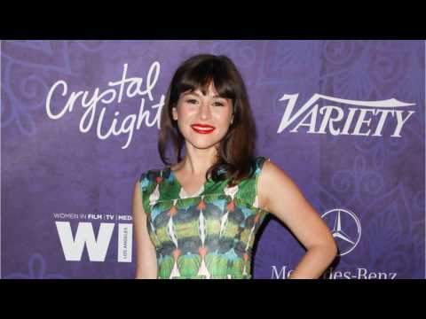 VIDEO : Yael Stone Welcomes Baby Girl With Jack Bancroft