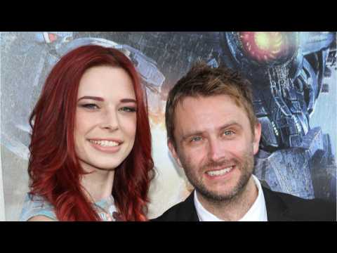 VIDEO : Kathy Griffin Says She'll Fill In For Chris Hardwick After Abuse Allegation