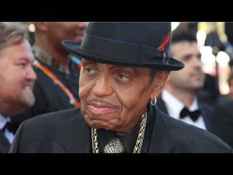 VIDEO : Joe Jackson Reported To Be Hospitalized