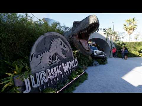 VIDEO : ?Jurassic World: Fallen Kingdom? Set For Big Opening Weekend