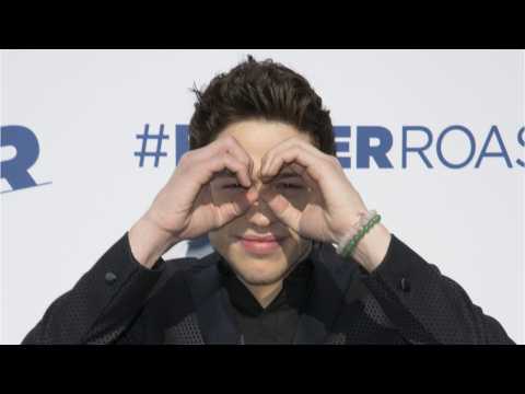 VIDEO : Pete Davidson Seeks Fashion Help For Wedding