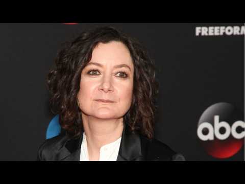 VIDEO : Sara Gilbert Shows Excitement Over ?Roseanne? Spinoff ?The Conners?