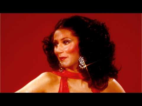 VIDEO : Cher Is Brutally Honest After Seeing Preview of Her Broadway Show