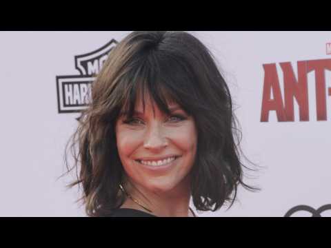 VIDEO : Evangeline Lilly Questions Male Superhero Suit Complaints