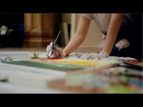 VIDEO : Celebs Who Also Make Art On The Side