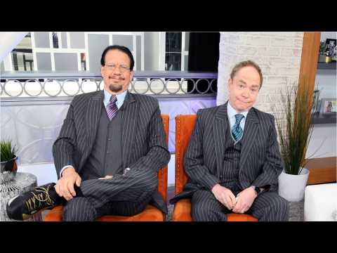 VIDEO : Penn & Teller Cancel Magic Shows Due To Teller's Back Injury