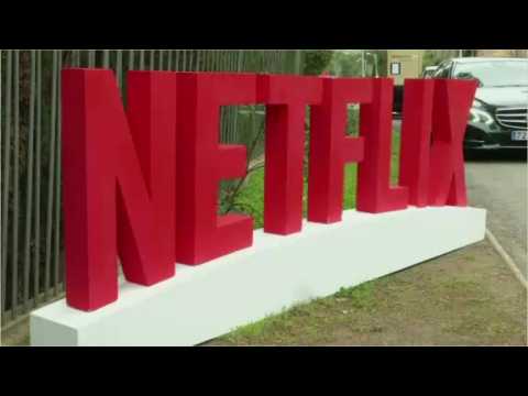 VIDEO : Netflix Saves The Show ?Mixtape?