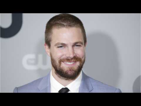 VIDEO : Stephen Amell Debunks Major 'Arrow' Rumor