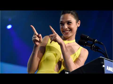 VIDEO : Gal Gadot Slays On A Gigantic Waterslide On The Fourth Of July