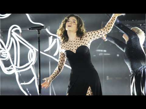 VIDEO : Lorde Cancels Israel Concert Due To Boycott