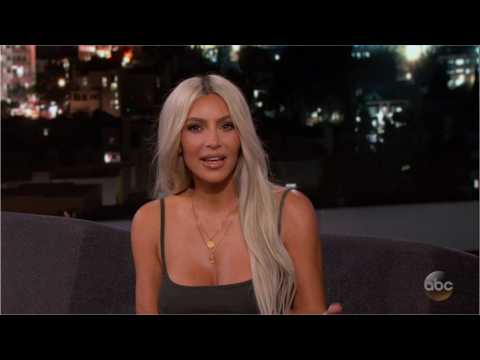 VIDEO : Kim Kardashian Has Icy-Blue Hair Now