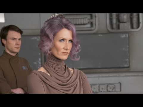 VIDEO : Movie Theaters Post Audience Warnings For Specific 'Star Wars: The Last Jedi' Scene