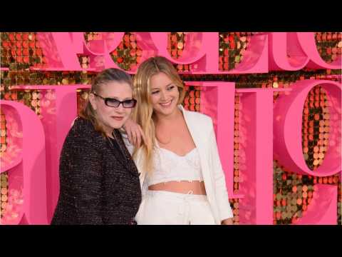 VIDEO : Billie Lourd Remembers Carrie Fischer In Norway