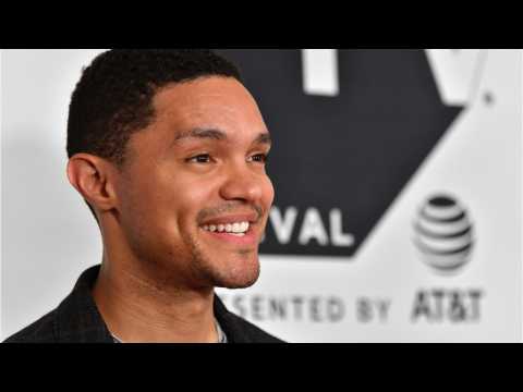 VIDEO : Trevor Noah And Jordyn Taylor Vacation In Bali