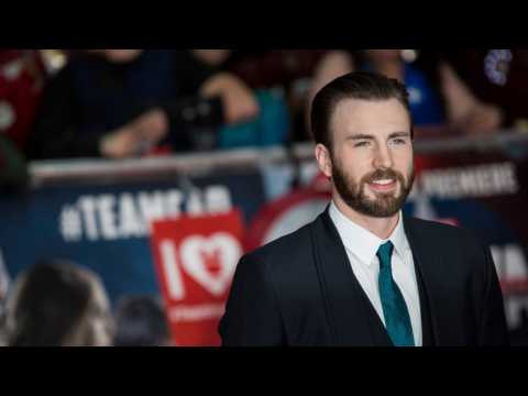VIDEO : How Did Chris Evans Spend Christmas?