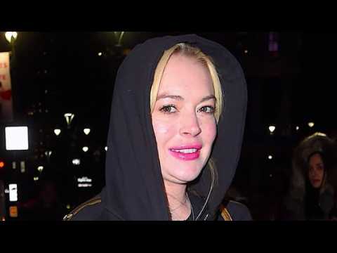 VIDEO : Lindsay Lohan owes $100,000 to the IRS