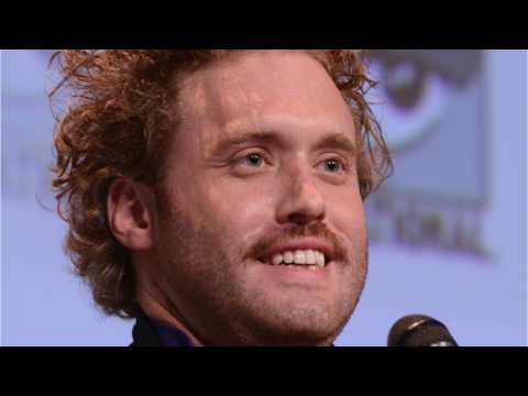 VIDEO : T.J. Miller to Stay in 